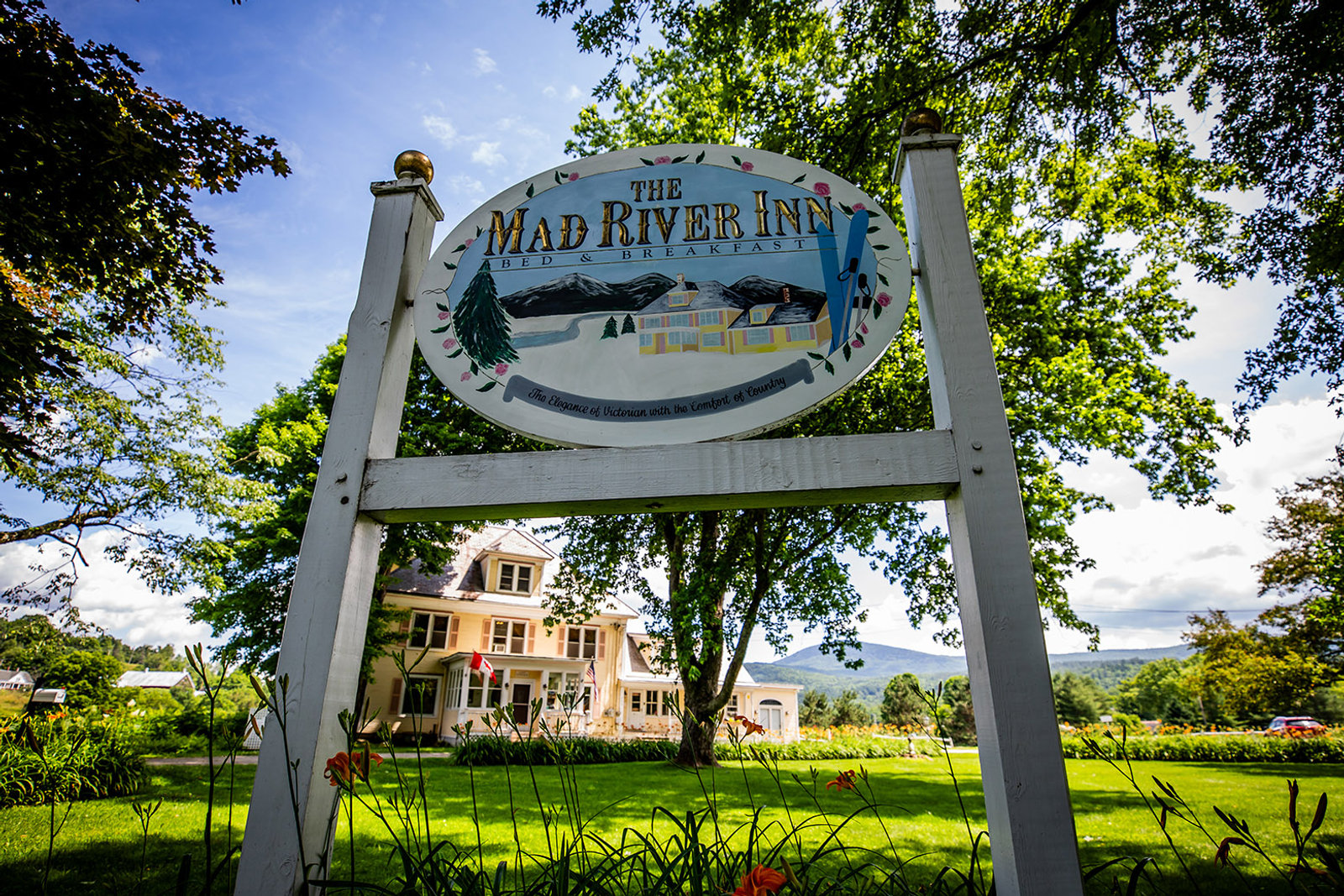 The Mad River Inn sign