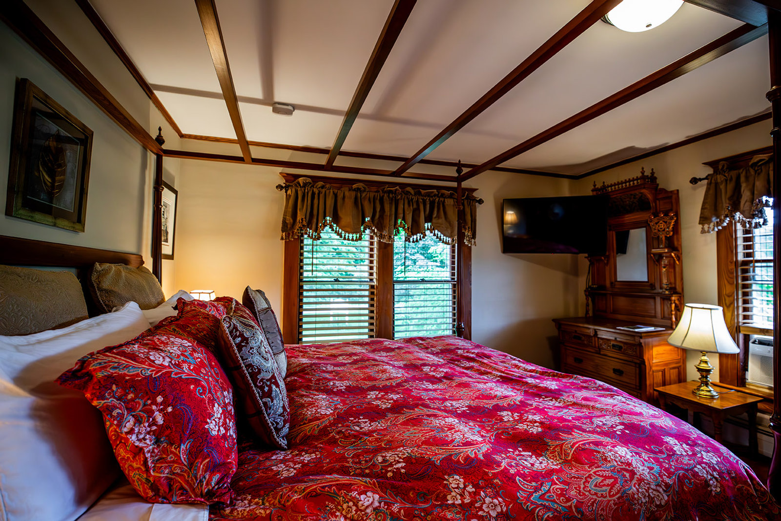 Montpelier Room, canopy four-poster bed